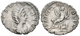 SALONINA. Antoniniano. (Ar. 2,39g/22mm). 257-258 d.C. Colonia Agripensis. (RIC 6). Anv: Busto diademado y drapeado de Salonina sobre creciente, alrede...