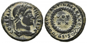 CONSTANTINO II. Follis. (Ae. 3,44g/19mm). 321-324 d.C. Siscia. (RIC 180). Anv: Cabeza diademada de Constantino II a derecha, alrededor leyenda: CONSTA...