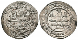 CALIFATO DE CORDOBA, Hisham II. Dirham. (Ar. 3,05g/23mm). 392H. Al-Andalus. (Vives 569). Citando a Tamlih en la IA y Amir en la IIA. EBC-. Bonito ejem...