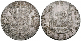 CARLOS III (1759-1788). 8 reales (Ar. 26,96g/38mm). 1761. México MM. (Cal-2019-1074). Cruz entre I y S. MBC+/MBC.