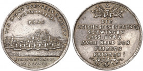 PREUSSEN. Friedrich II., "der Große", 1740-1786. 
Silbermedaille 1744 (unsigniert, von G. W. Kittel, 32,2 mm), auf die Einnahme von Prag. Stadtansich...