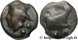 ROMAN REPUBLIC - ANONYMOUS
Type : Sextans 
Date : c. 225-217 AC. 
Mint name / Town : Rome ou Italie 
Metal : copper 
Diameter : 35  mm
Orientation die...