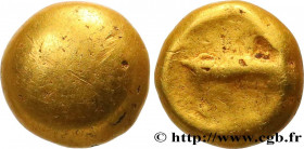 SENONES (Area of Sens)
Type : Quart de statère globulaire au segment 
Date : c. 100-80 AC. 
Metal : gold 
Diameter : 7,5  mm
Weight : 1,78  g.
Rarity ...