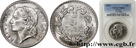 III REPUBLIC
Type : 5 francs Lavrillier, nickel 
Date : 1933 
Quantity minted : 56.686.410 
Metal : nickel 
Diameter : 31  mm
Orientation dies : 6  h....