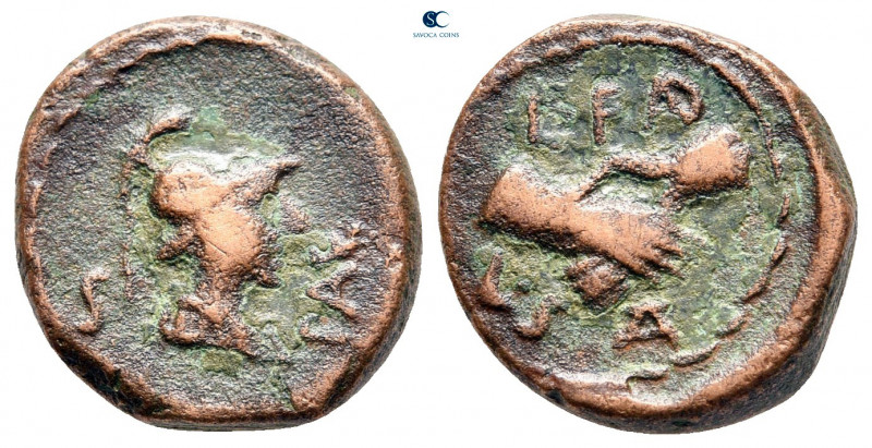 Lucania. Paestum circa 90-44 BC. 
Semis Æ

15 mm, 3,56 g



nearly very f...