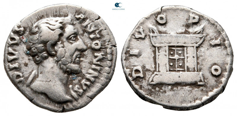 Antoninus Pius AD 138-161. Rome
Denarius AR

17 mm, 3,37 g



very fine