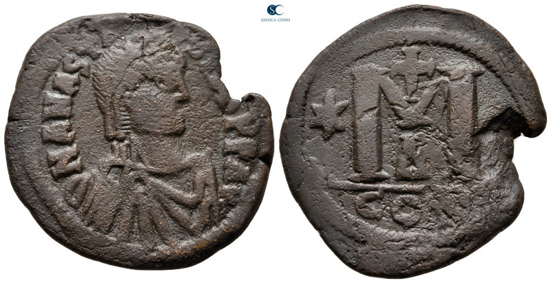 Anastasius I AD 491-518. Constantinople
Follis or 40 Nummi Æ

36 mm, 15,42 g...