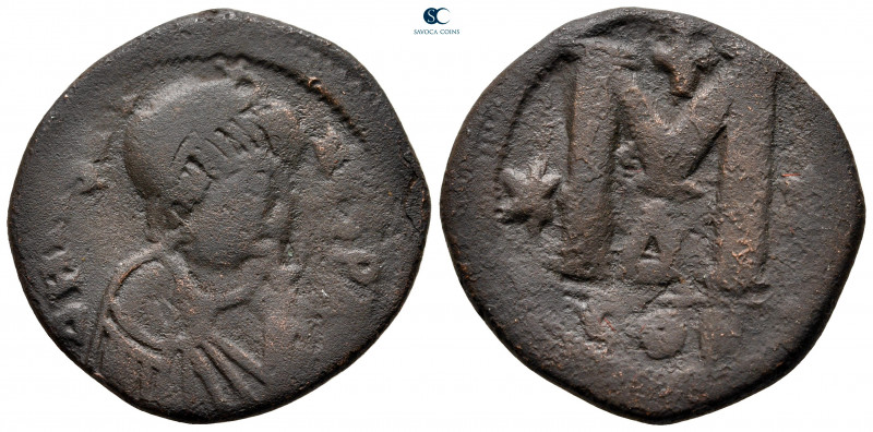 Justin I AD 518-527. Constantinople
Follis or 40 Nummi Æ

31 mm, 13,61 g

...