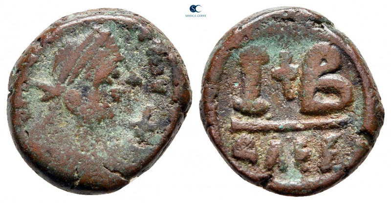 Justinian I AD 527-565. Alexandria
12 Nummi Æ

15 mm, 4,86 g



nearly ve...