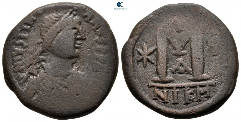 Justinian I AD 527-565. Nikomedia
Follis or 40 Nummi Æ

29 mm, 16,09 g


...