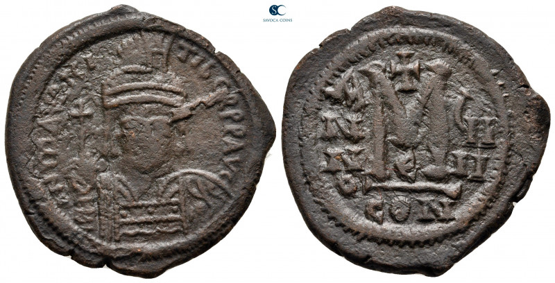 Maurice Tiberius AD 582-602. Constantinople
Follis or 40 Nummi Æ

32 mm, 12,6...