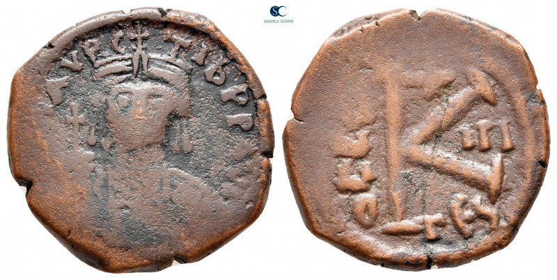 Maurice Tiberius AD 582-602. Thessalonica
Half Follis or 20 Nummi Æ

22 mm, 5...