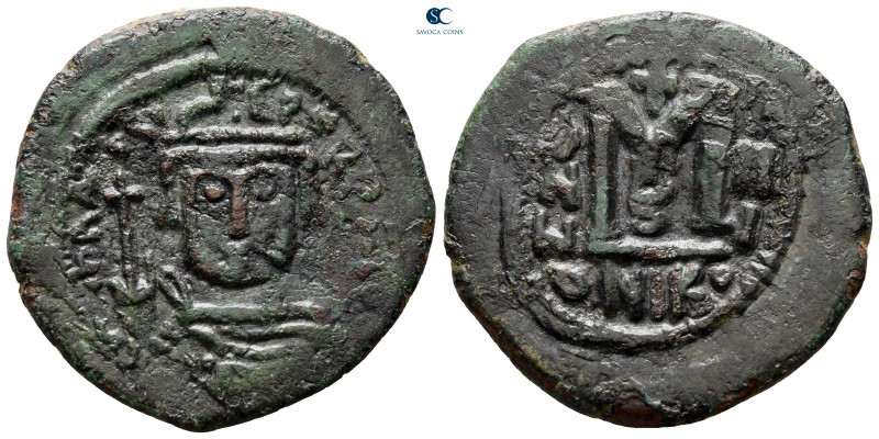 Heraclius AD 610-641. Nikomedia
Follis or 40 Nummi Æ

30 mm, 1,84 g



ve...