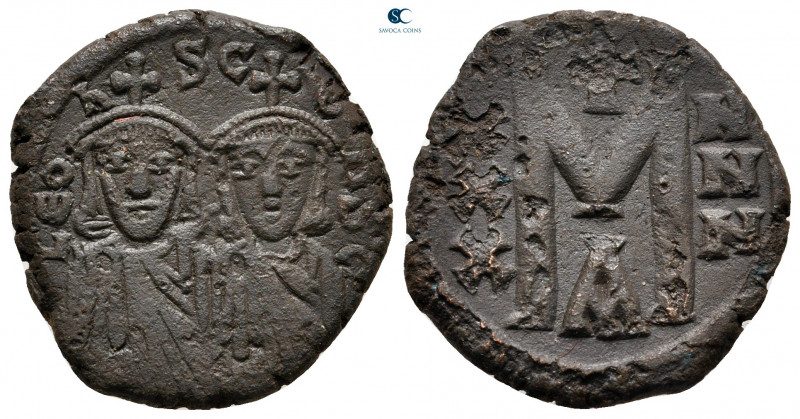 Leo V and Constantine AD 813-820. Constantinople
Follis or 40 Nummi Æ

23 mm,...