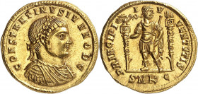 Constantin II César 317-337. Solidus 325, Cyzique. CONSTANTINVS IVN NOB C Buste lauré, drapé et cuirassé de Constantin II à droite / PRINCIPI - I-V-VE...