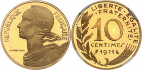 Cinquième République, 1958-. 10 Centimes 1971. PIÉFORT en OR frappé sur FLAN BRUNI. Buste de Marianne à gauche. Nom du graveur dans le champ gauche / ...