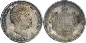 Kalakaua I, 1874-1891. Dollar 1883, San Francisco. Tête nue du roi à droite. Date à l'exergue / Armoiries sur un manteau couronné. Valeur de part et d...