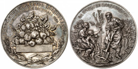 Alexandre III, 1881-1894. Médaille en argent frappée à l'occasion de l'exposition internationale de la fruiticulture de Saint-Pétersbourg en 1894, par...