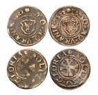 Uri. Lot de 2 monnaies : Kreuzer 1622 (2x), Altdorf. Ecusson d'Uri / Croix pattée. 1,11g. et 0,96g. D.T. 1214a (2x); HMZ 2-990a (2x); Pünt. 163 (2x). ...