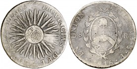 Resello (falso) F7º bajo corona, en anverso, sobre 8 reales de Argentina - Províncias del Río de la Plata, Potosí F de 1815. 25,88 g. BC.