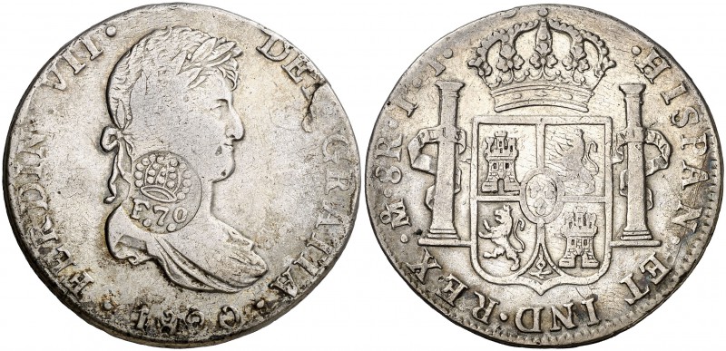 Resello (falso) F7º bajo corona sobre 8 reales de México IJ de 1820. 25,17 g. MB...