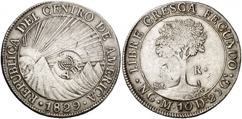 Isabel II. Resello YII bajo corona sobre 8 reales de la República del Centro de ...