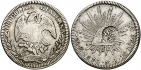 Isabel II. Resello YII bajo corona, en reverso, sobre 8 reales de México, Guanajuato MJ de 1830. (Kr. 129). 27 g. MBC+/MBC.