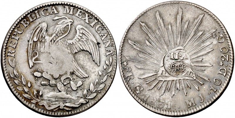 Isabel II. Resello YII bajo corona, en reverso, sobre 8 reales de México, Guanaj...