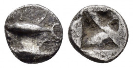 MYSIA.Kyzikos.(600-550 BC).Obol.

Obv : Tunny fish left.

Rev : Quadripartite incuse square. 
Klein 261.
RARE.

Condition : Somewhat rough.Very fine

...