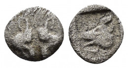 LESBOS.Uncertain.(Circa 500-450 BC).Obol.

Obv : Confronted boars' heads.

Rev : Head of boar left within incuse square.
Rosen 545 var.

Condition : V...