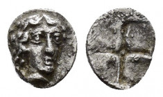 IONIA.Kolophon.(Circa 500-450 BC).Obol.

Obv : Head of Apollo facing slightly right.

Rev : Quadripartite incuse square.
Cf. Milne, Colophon 12

Condi...