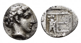 IONIA.Kolophon.(Circa 450-410 BC).Obol.

Obv : Laureate head of Apollo right.

Rev : TE.
Monogram, cicada left; all within incuse square.
Milne, Colop...