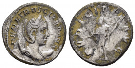 HERENNIA ETRUSCILLA.(249-251).Rome.Antoninianus. 

Obv : HER ETRVSCILLA AVG.
Bust of Herennia Etruscilla, diademed, draped, on crescent, right.

Rev :...