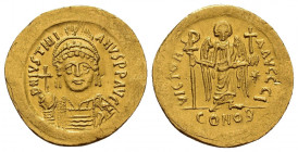 JUSTINIAN I.(527-565).Constantinople.Solidus.

Obv : D N IVSTINIANVS P P AVG.
Helmeted and cuirassed bust facing slightly right, holding spear and ...