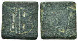 BYZANTINE BRONZE WEIGHT.(Circa 6th - 9th century).Ae.

Condition : Very fine.

Weight : 12.5 gr
Diameter : 18 mm