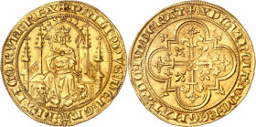 PHILIPPE VI (1328-1350).
Parisis d’or (6 septembre 1329) 7,01 g.
A/ + PHILIPPVS DEI/GRA FRANCORVM REX. Ponctuation par trois annelets superposés. Le...