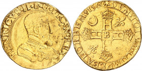 FRANÇOIS II (1559-1560).
Double Henri d’or au nom de Henri II, 1er type, 1560 B=Rouen 6,99 g.
A/ HENRICVS II D G FRAN REX Buste à droite du Roi, cui...