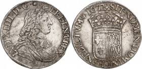 LOUIS XIV (1643-1715).
Écu de Navarre à la cravate 26,98 g. 1672 Saint Palais
A/ LVD XIIII D G FR ET NA REX Buste du Roi à droite, drapé, une cravat...