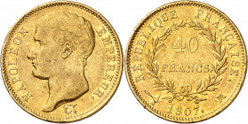 PREMIER EMPIRE (1804-1814) Napoléon 1er.
40 Francs 1807 M=Toulouse 12,84 g.
A/NAPOLÉON EMPEREUR. Tr (graveur). Sa tête nue à gauche.
R/EMPIRE FRANÇ...