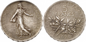 IIIe RÉPUBLIQUE (1871-1940).
Essai en argent de Roty. Prototype de la pièce à la Semeuse. 5 Francs, 1898 Paris. 75 exemplaires.
A/ REPUBLIQUE FRANCA...