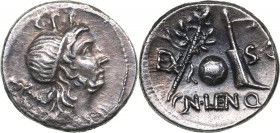 Roman Republic AR Denar - Cn. Cornelius Lentulus (76-75 BC)
3.81 g. 19mm. AU/UNC Mint luster. Draped bust of the Genius Populi Romani right, G·P·R/ Sc...