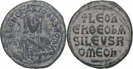 Byzantine - Constantinople Æ Follis - Leo VI the Wise (886-912 AD)
9.81 g. 28mm. F/F