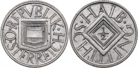 Austria 1/2 schilling 1926
2.98 g. UNC/UNC Mint luster. KM# 2839.