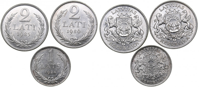 Latvia 2 lati 1925, 1926; 1 lats 1924 (3)
UNC