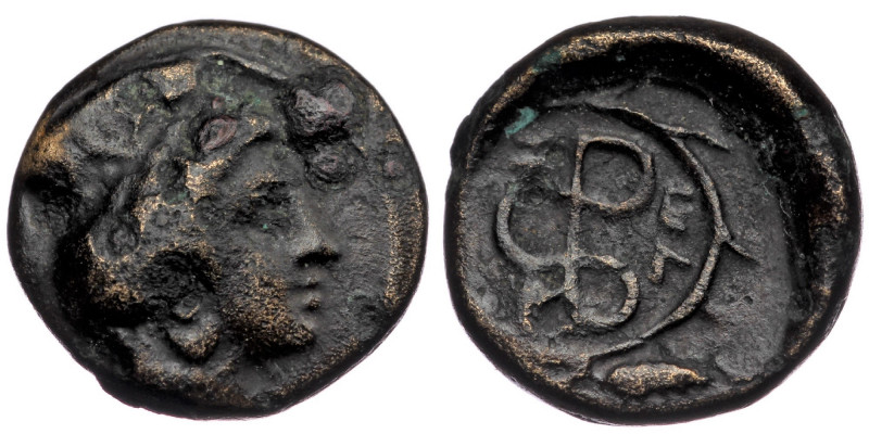 TROAS.( Bronze. 1.57 g. 12 mm) Zeleia. Ae (4th century BC).
Obv: Head of Artemis...