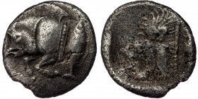 MYSIA. ( Silver.0.78 g. 10 mm) Kyzikos. Circa 450-400 BC. obol
Forepart of boar to left;
Rev. Head of lion to left within incuse square.
Klein 264. SN...
