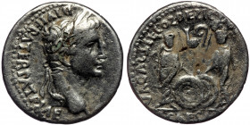 (Silver, 2,87g, 18mm) OCTAVIAN as Augustus (27 BC–14 AD) AR Denarius, Lugdunum, 2 BC–4 AD or later
Obv: CAESAR AVGVSTVS DIVI F PATER PATRIAE - Laureat...