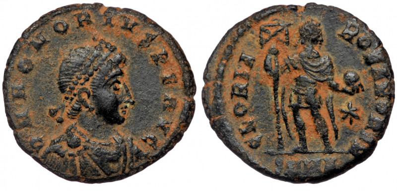 (Bronze, 4,28g, 21mm) HONORIUS (393-423) AE Maiorina, Heraclea, 392-395 
Obv: DN...