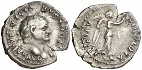 (74 d.C.). Vespasiano. Roma. Quinario. (Spink 2318 var) (S. 614a) (RIC. 794). 1,65 g. Grieta. Muy escasa. (MBC+).