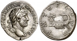 (122 d.C.). Adriano. Roma. Denario. (Spink falta) (S. 1173) (RIC. 112). 3,24 g. Leves rayitas en reverso. Buen ejemplar. Muy escasa. EBC-.